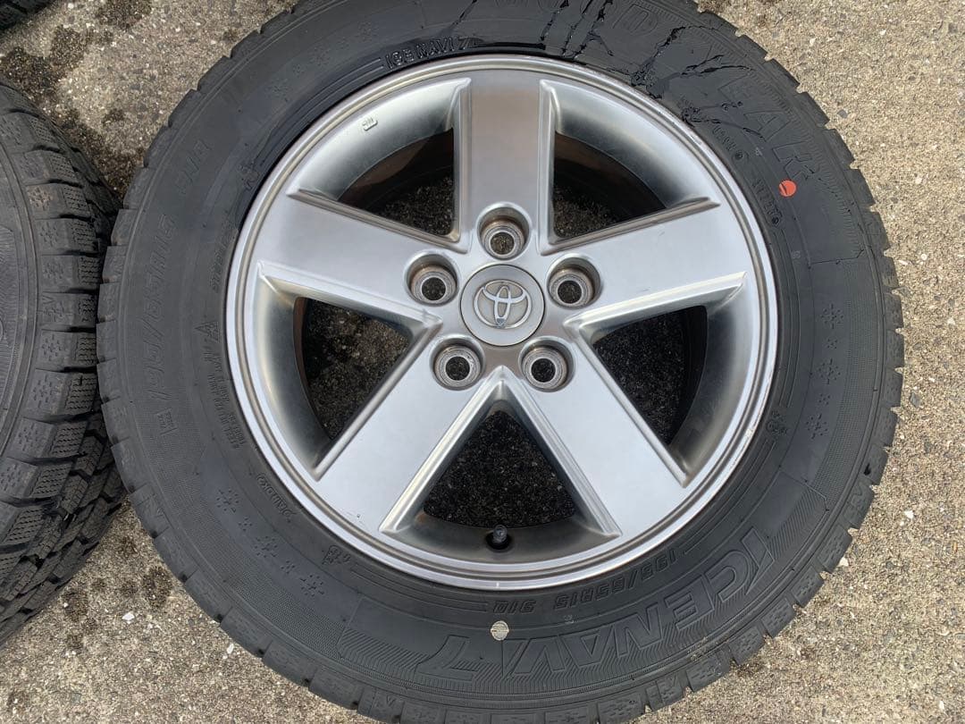 価格商談歓迎。ヴォクシー純正ホイール　スタッドレスタイヤホイールセット