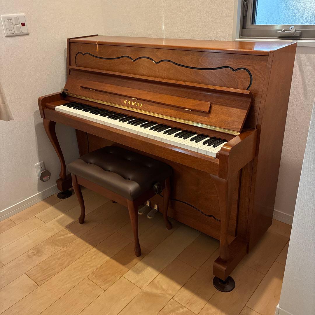 新古品同様　カワイ　アップライトピアノ　C-480FRG　ネコ脚　ヨーロピアン調