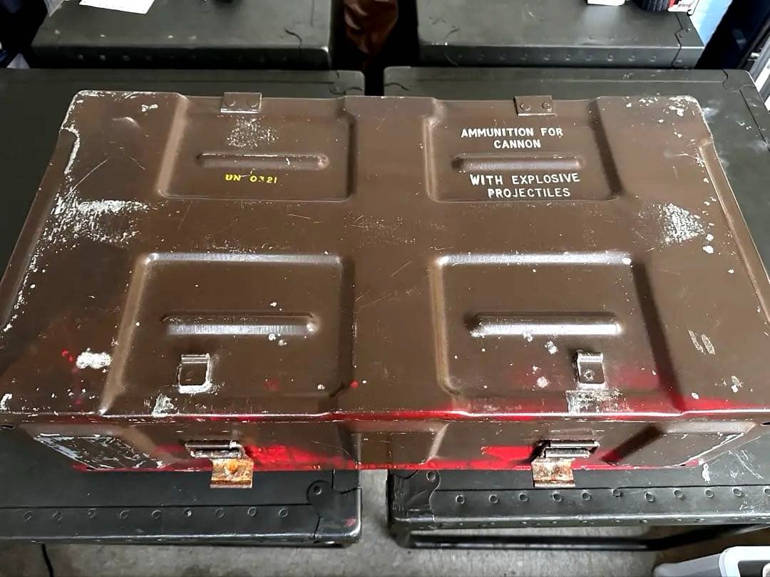 弾薬箱 爆発物用 仕切り付き　ミリタリーボックス　対戦　US 軍物　ヴンテージ