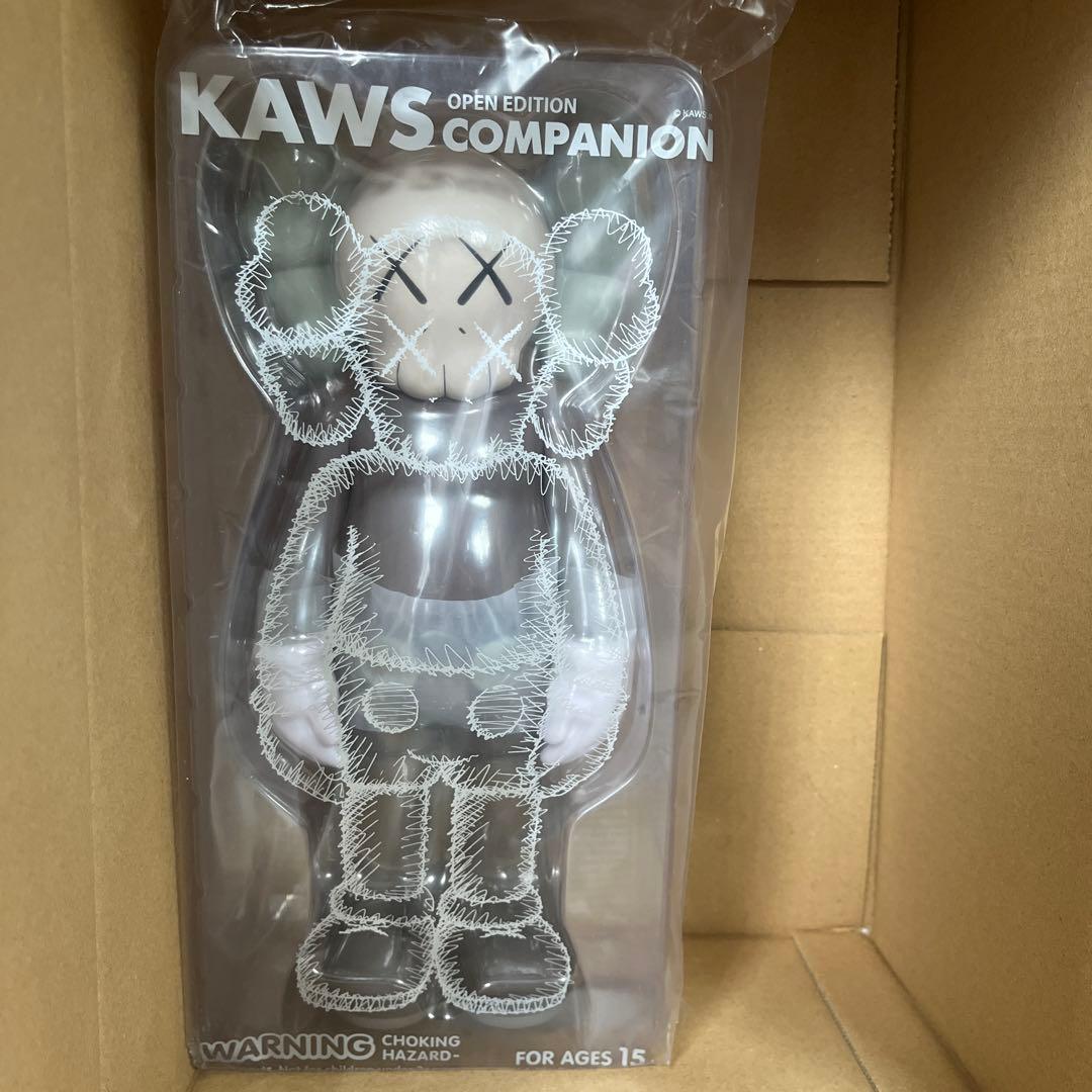 ✅*ル様 KAWS COMPANION OPEN EDITION ブラウン