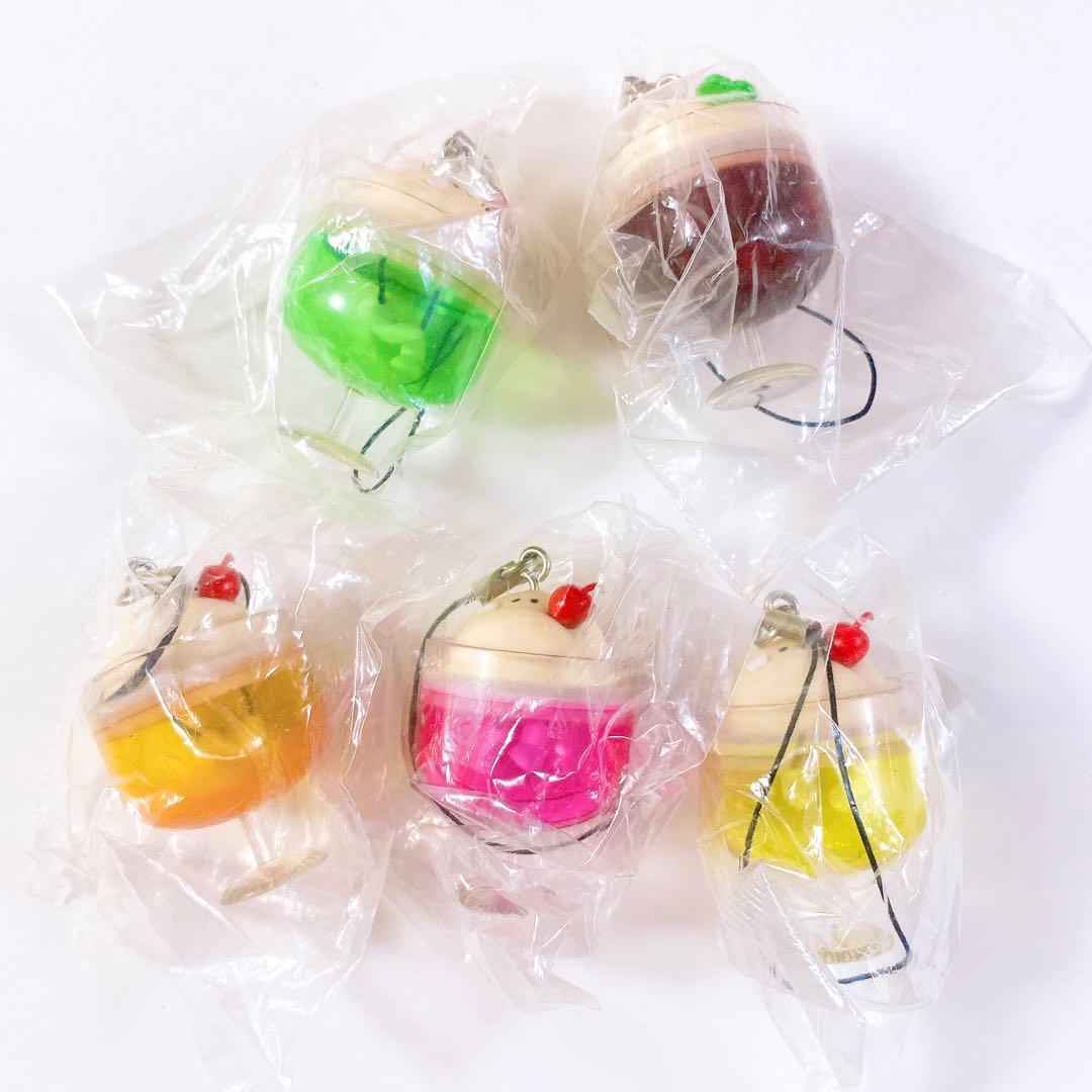 【即購入OK】ぶらぶらバニラ　ストラップ　クリームソーダ