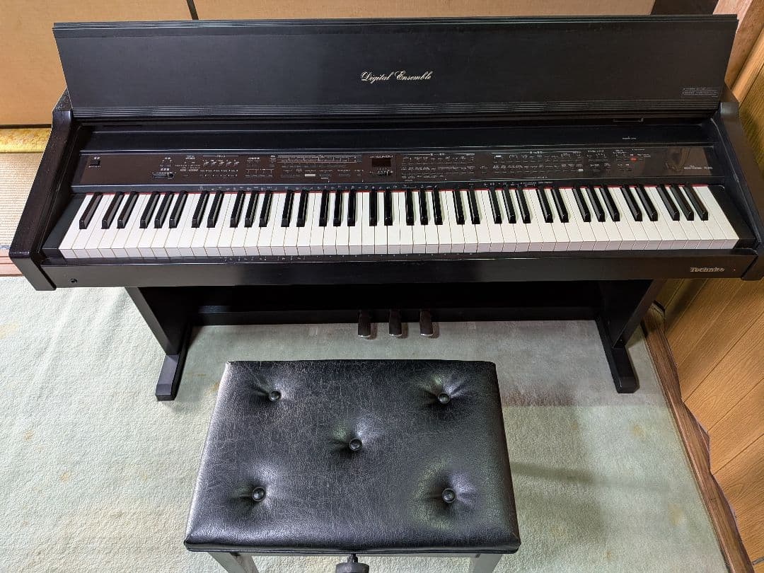 Technics PR300 　PCMデジタルピアノ