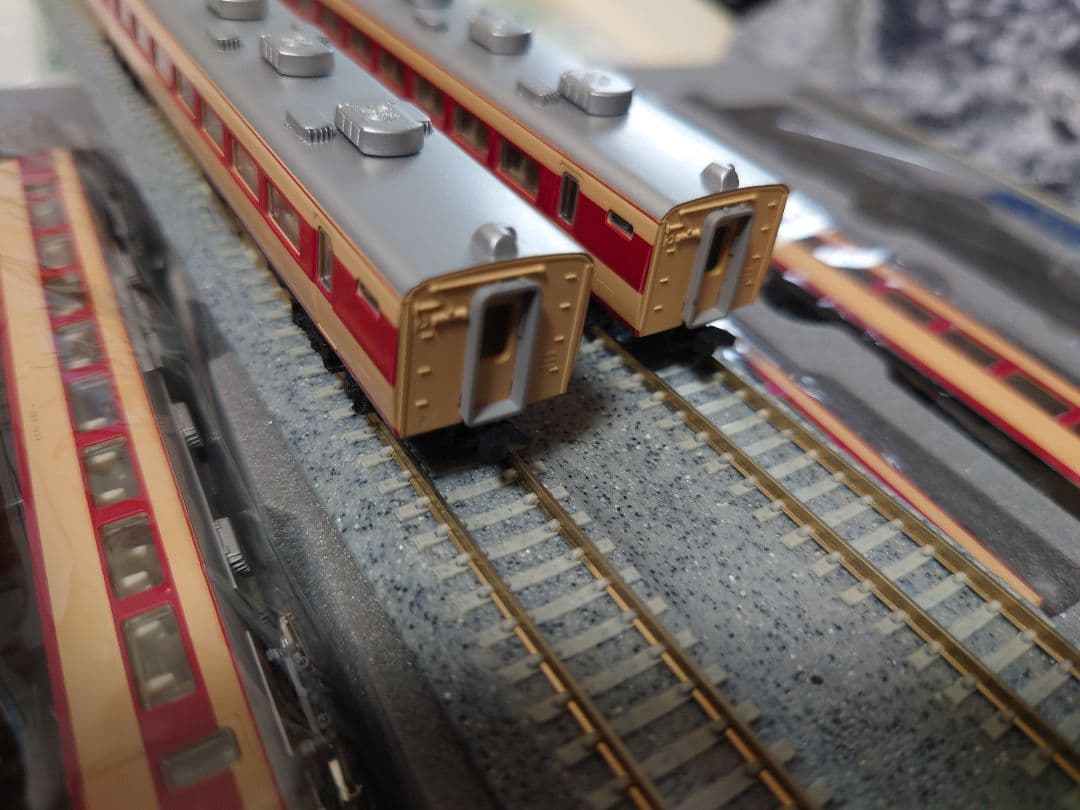 183系1000番台　KATO