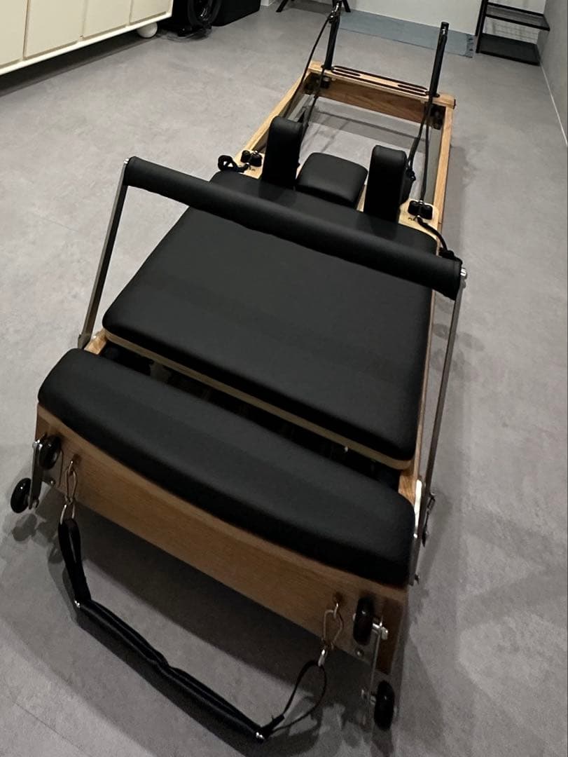 ピラティス リフォーマー 黒 コンパクト　折りたたみ式　Miyabi