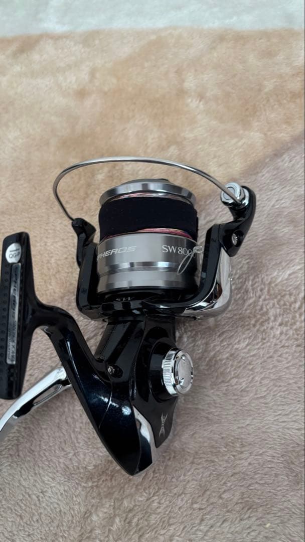 未使用品　/　シマノ SW8000HG スピニングリール