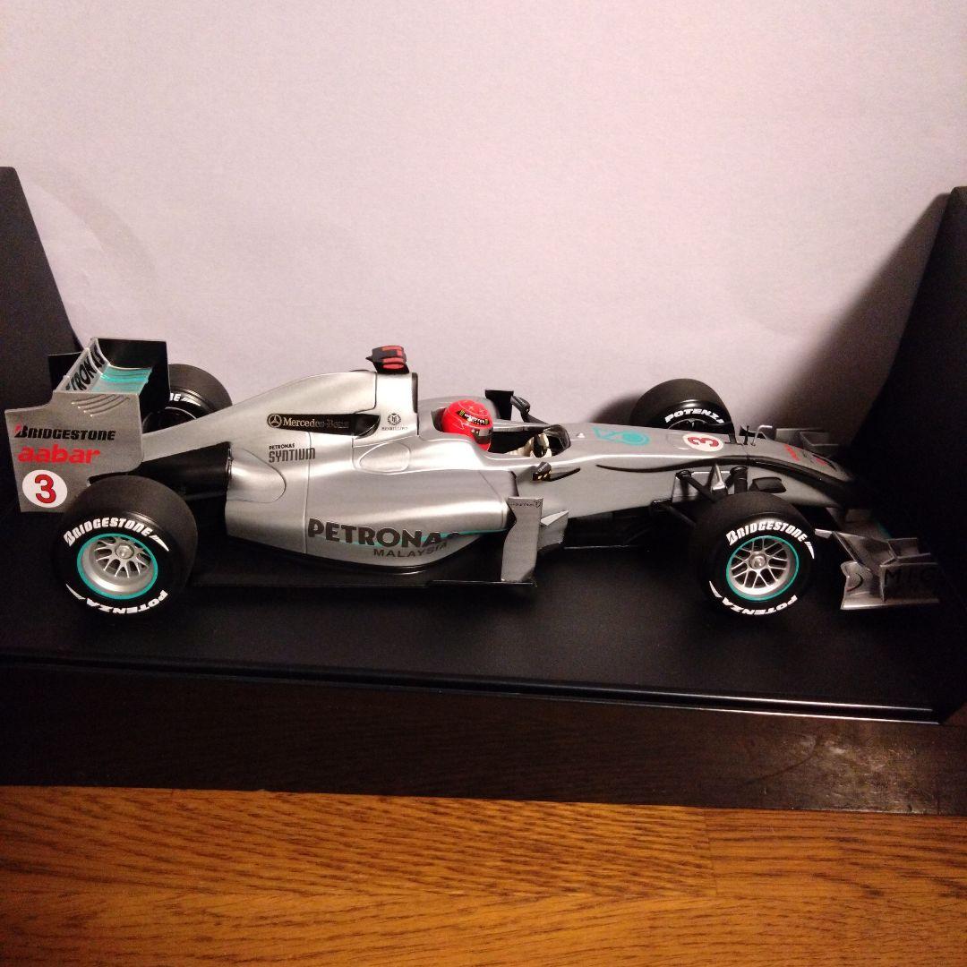 1/18 メルセデスGP ペトロナス　ショーカー　2010