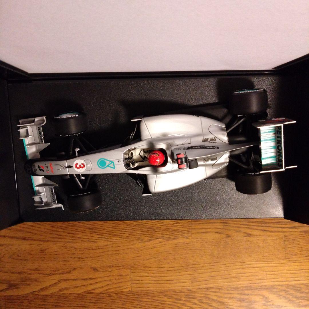 1/18 メルセデスGP ペトロナス　ショーカー　2010