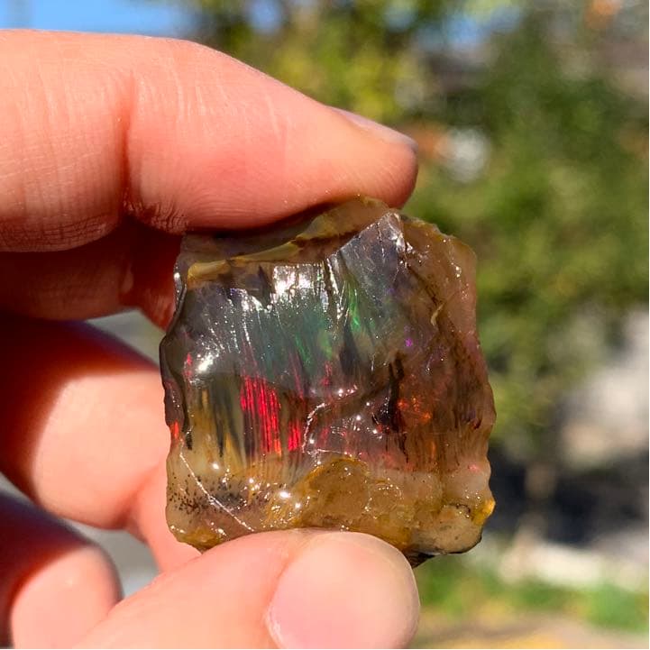 叫びの屋敷！ハロウィンの贈り物によさそうなオパール原石/鉱物標本