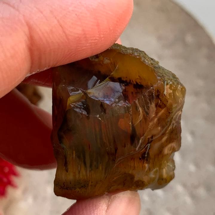 叫びの屋敷！ハロウィンの贈り物によさそうなオパール原石/鉱物標本