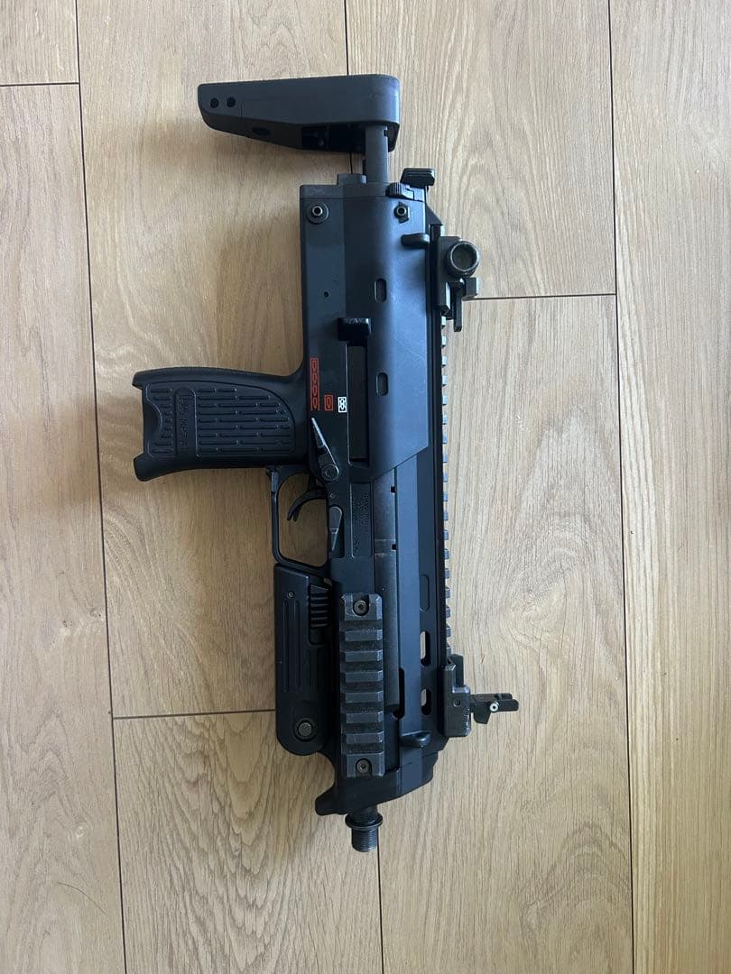 エアガン ブラック ガスガン マガジン4本付き