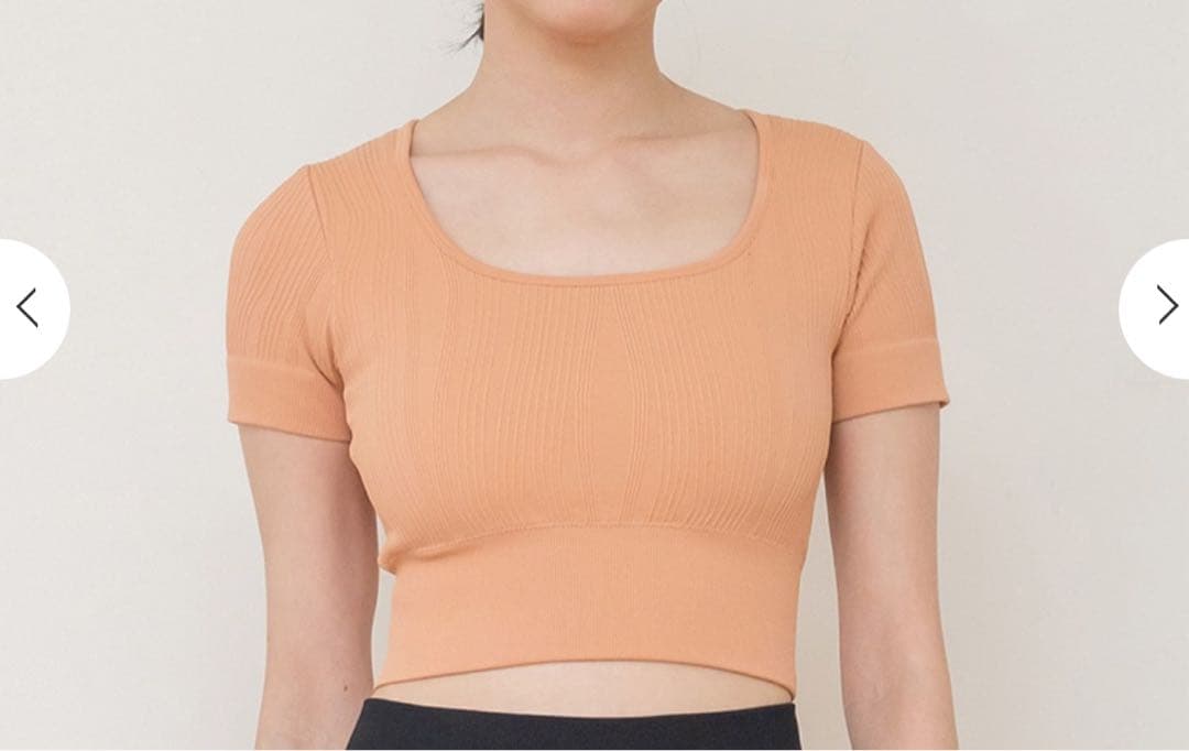 【SUKALA】ウエーブリブアクティブクロップドトップス