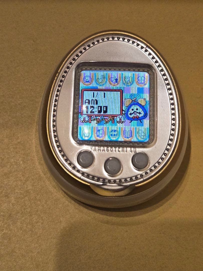 たまごっち4U 白 ホワイト tamagotchi