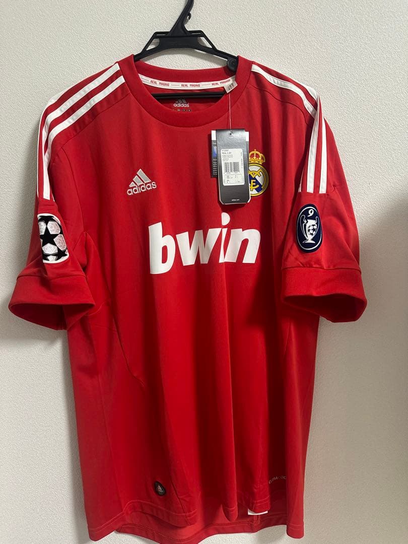 レアルマドリー　ユニフォーム　サード　赤　11 12