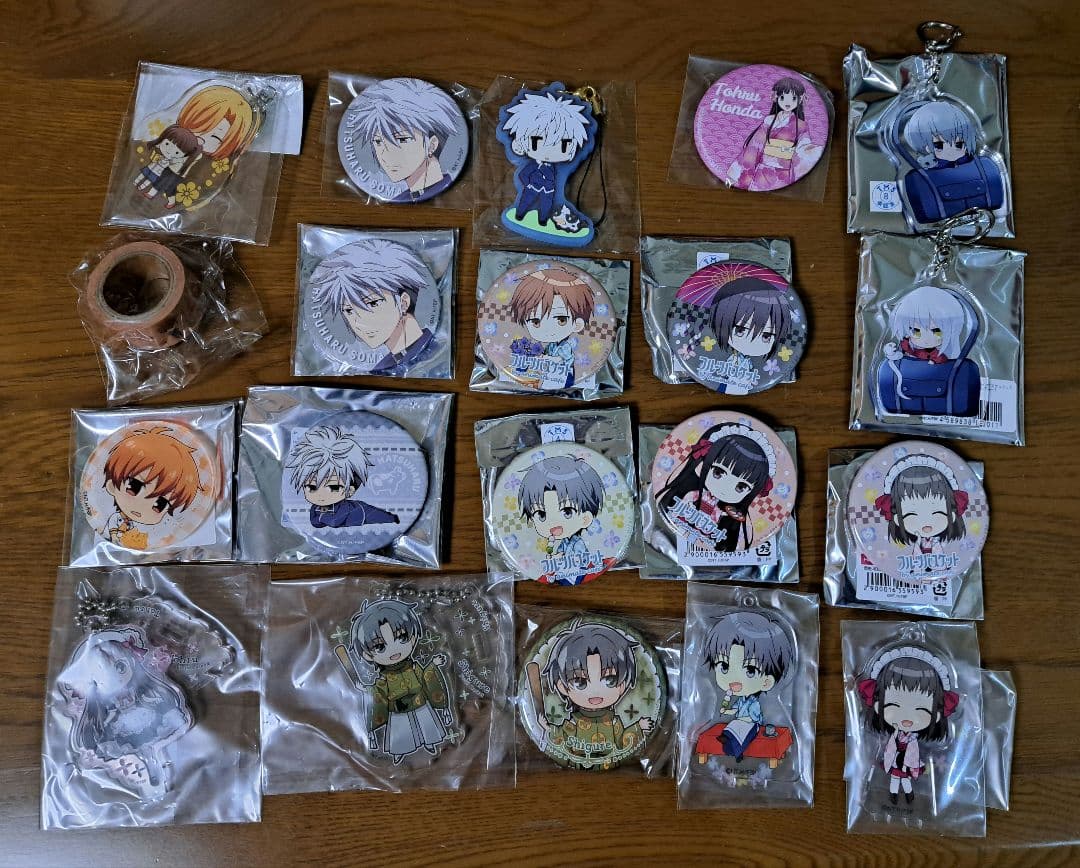 フルーツバスケット 夾 由希 透 草摩 紫呉 缶バッジ アクキー アクスタ
