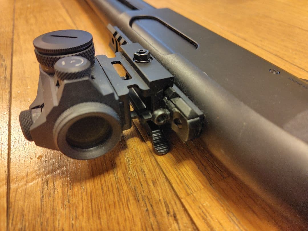 東京マルイMODEL 870 ストックとVECTOR OPTICS