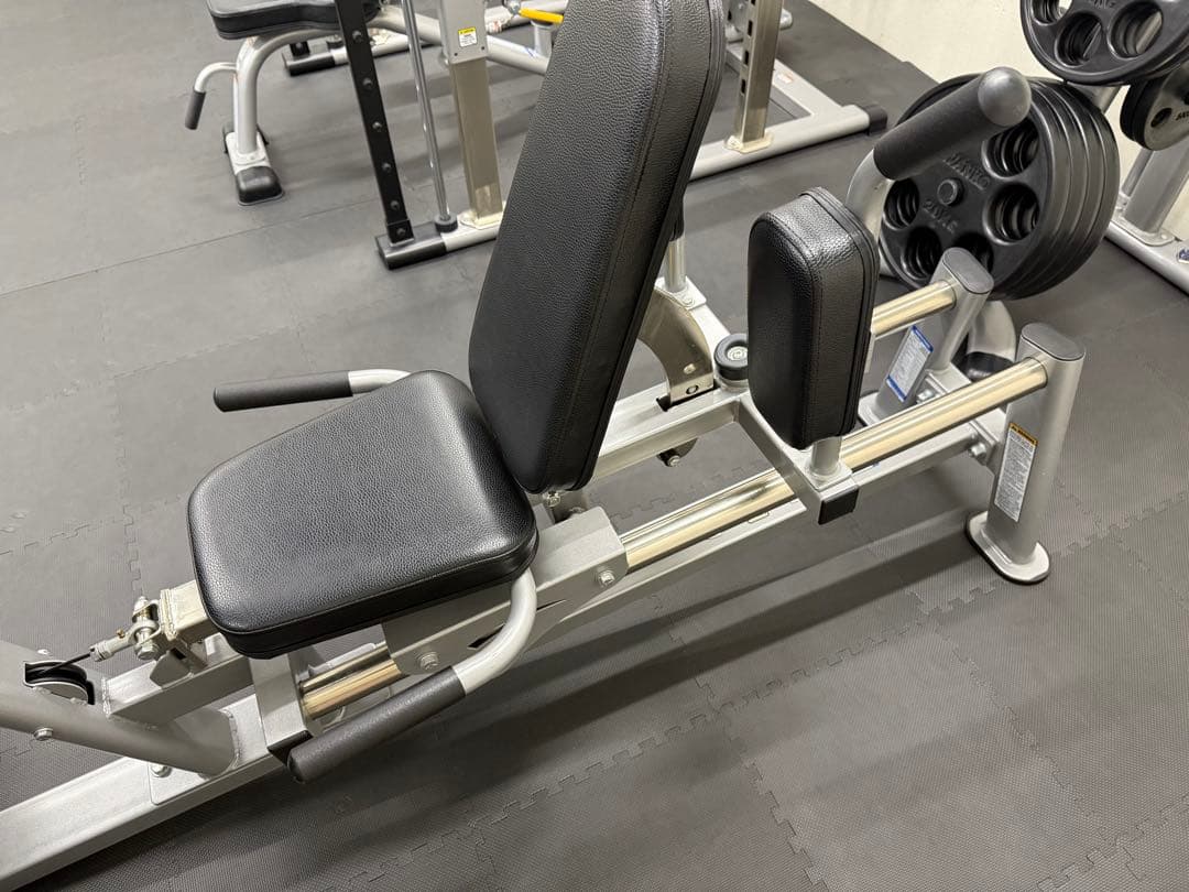 タフスタッフ　ハックスクワット/レッグプレスCLH-300 本体のみウェイトなし