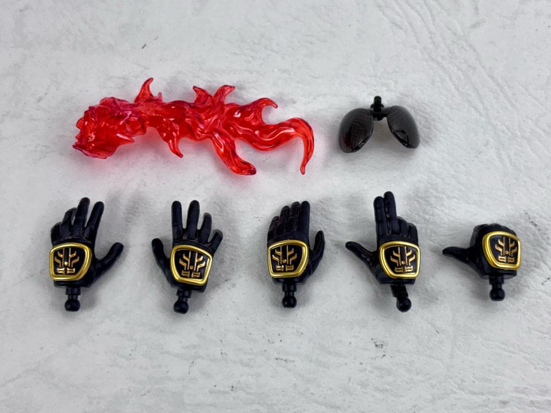 フィギュアライズスタンダード 仮面ライダークウガ アルティメットフォーム