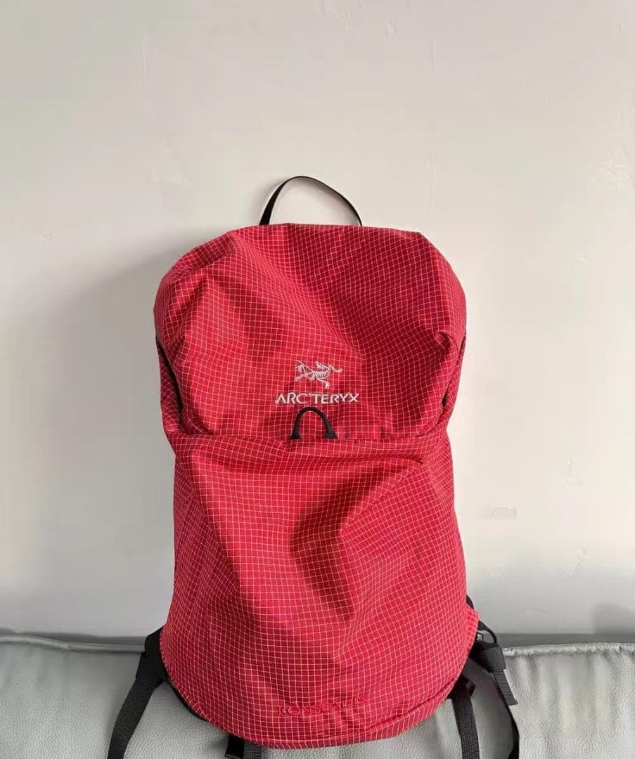 未使用ARC'TERYXバッグパック赤格子