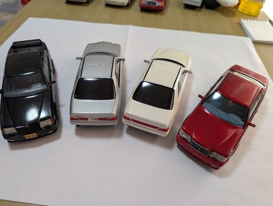 1/24、組み立て済ジャンク、ベンツ300CEクーペの４台