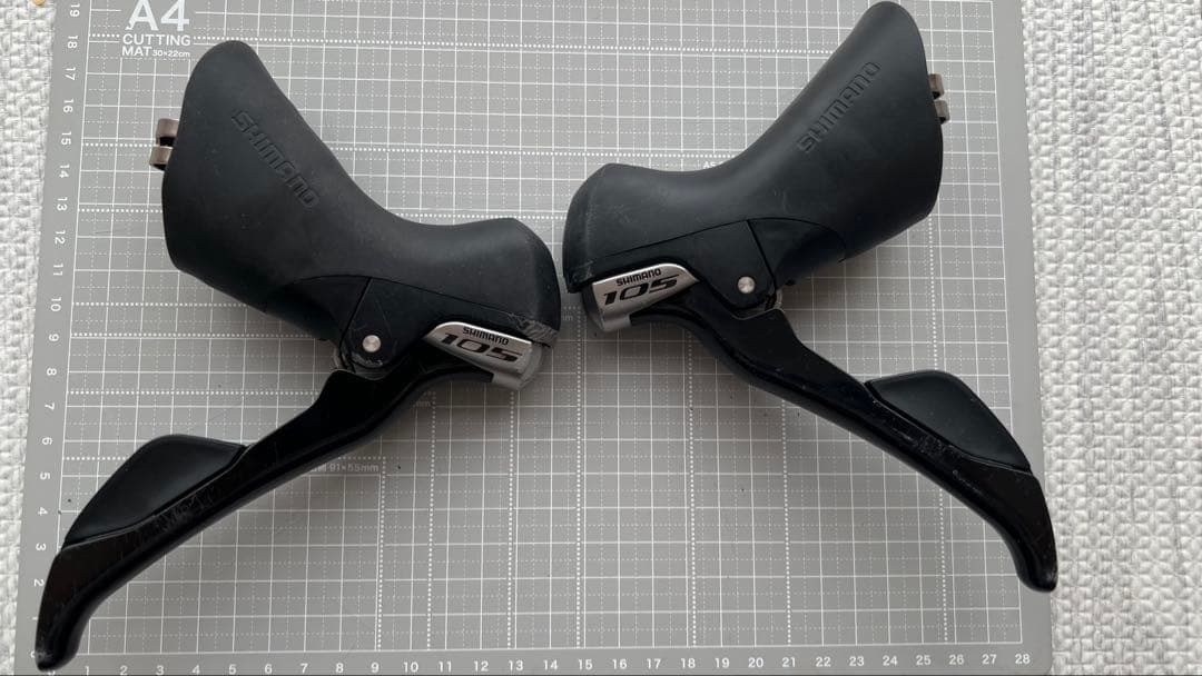 シマノ 105 11速 のSTI (ST-5800)