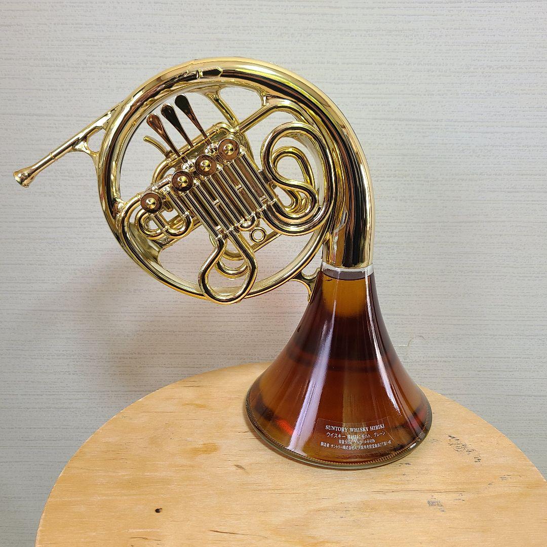 サントリーウイスキー 響 楽器ボトル ホルン型 500ml 43％