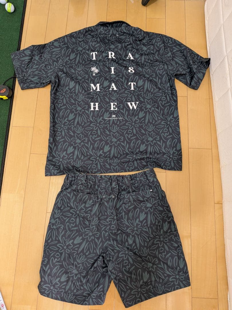 Travis Mathew ポロシャツとショートパンツセット