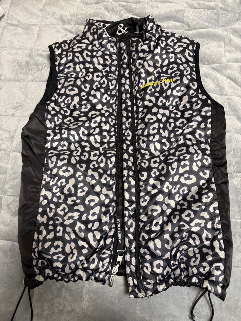 2024年モデルマークアンドロナ　ダウンベスト　リバーシブル36