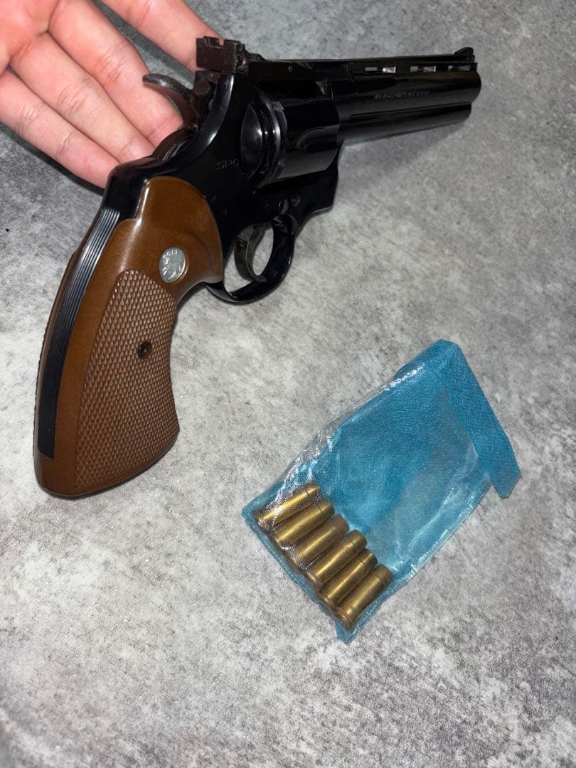 MGCコルトパイソン 6-inch マグナム モデルガン Python 玩具