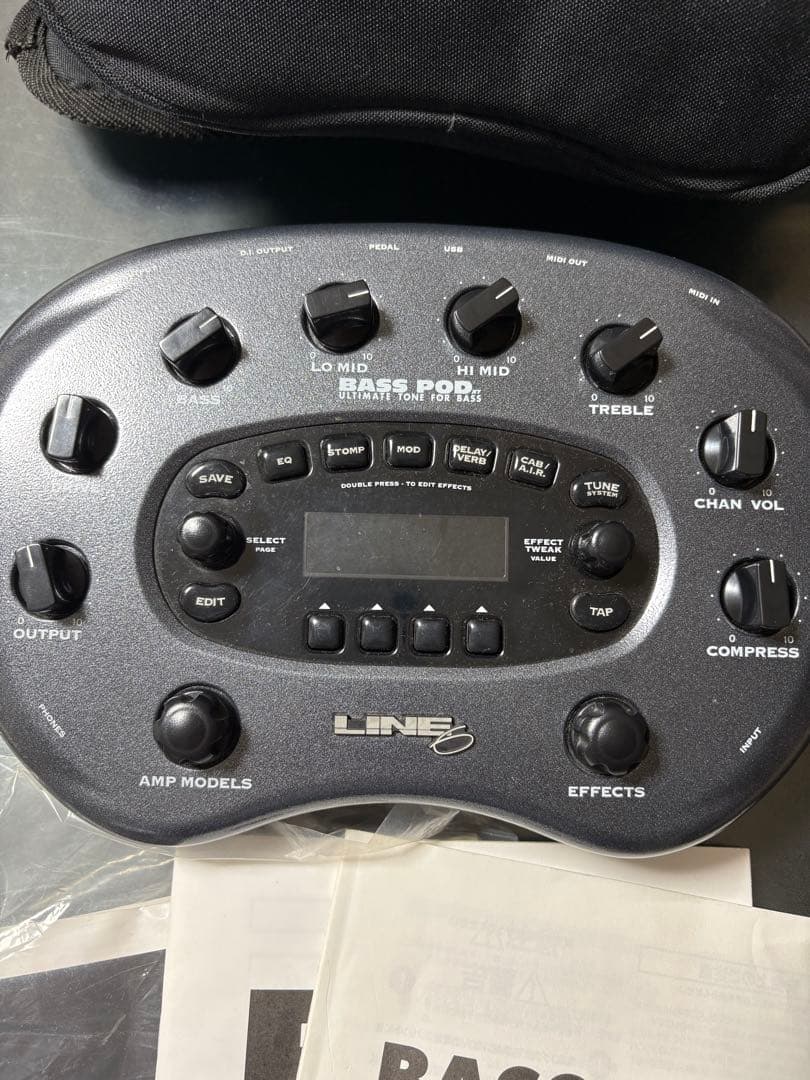 ベース LINE 6 BASS POD XT