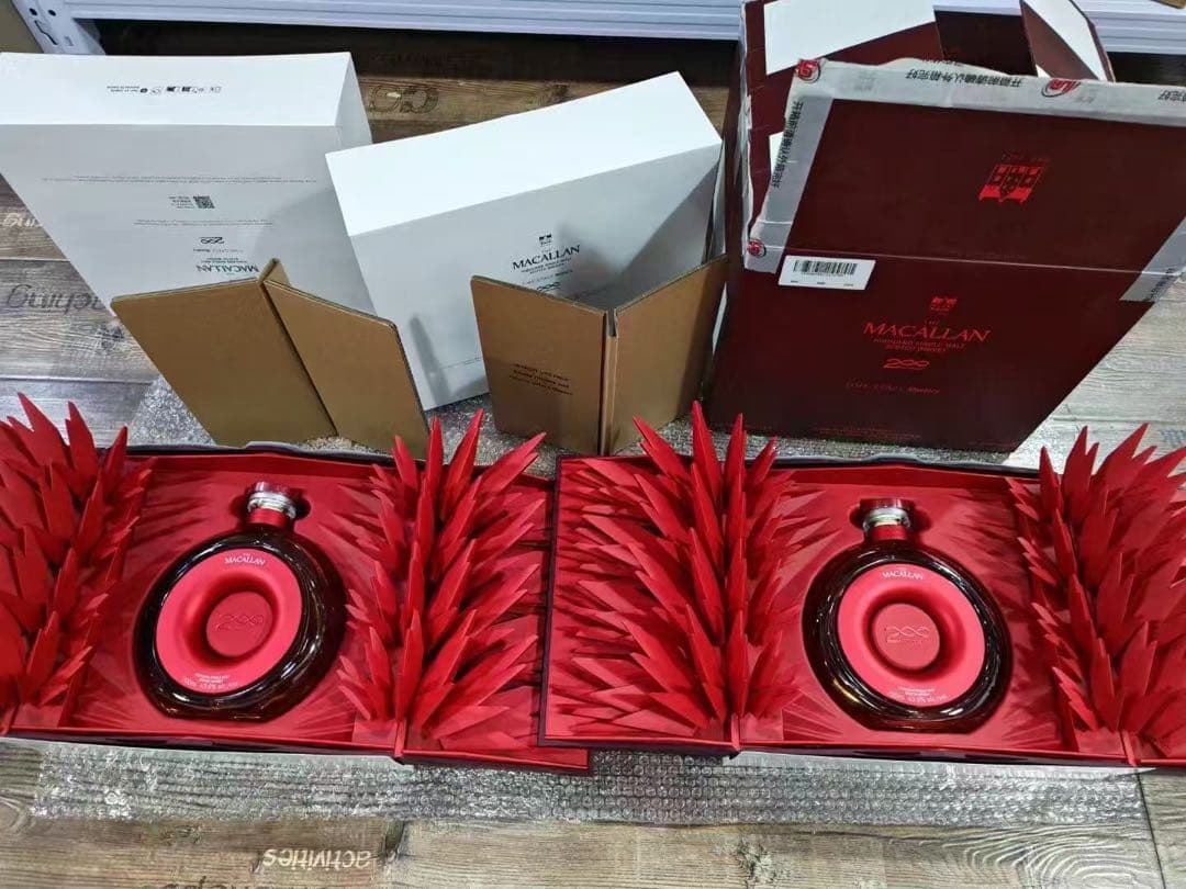 マッカラン200周年限定ボトル700ml x3本セット本箱付　MACALLAN