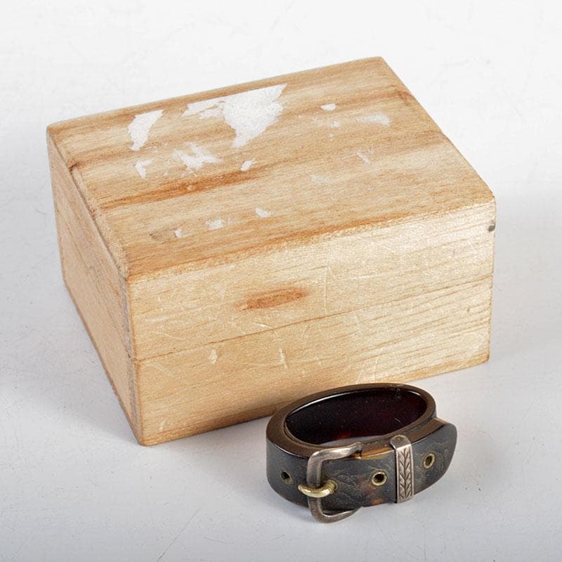 時代提げ物　鼈甲製　銀細工　ベルト型　根付　時代箱付　M　R4328