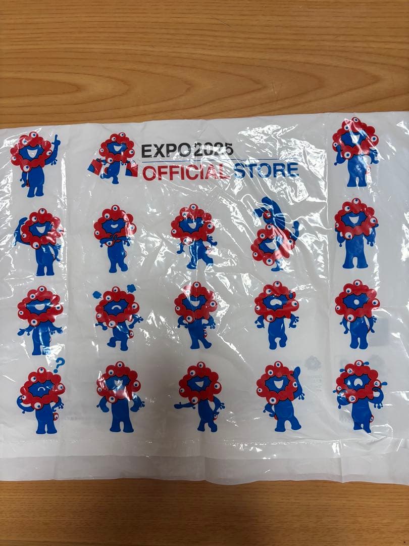 ミャクミャク阪神タイガースコラボ　ラバーマスコットキーチェーン3品&タオルセット