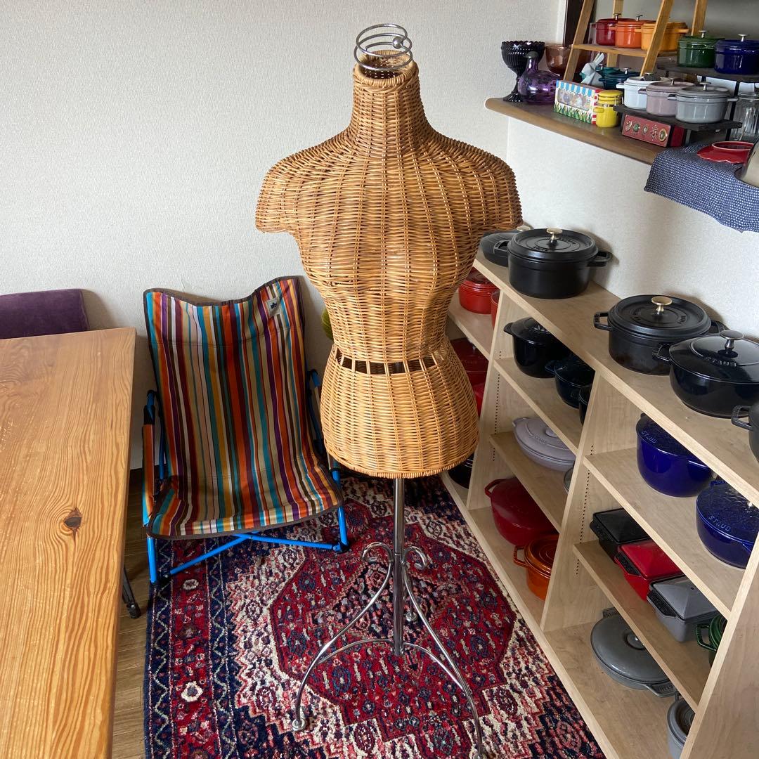 ラタン製トルソー マネキン　ボディ　婦人用ラタントルソー　籐　トルソー　マネキン