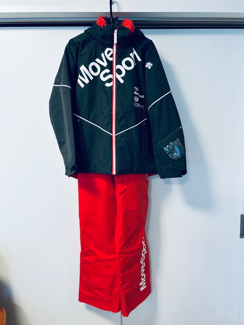 【美品/クリーニング済】デサントMove Sport 子ども用スキーウェア