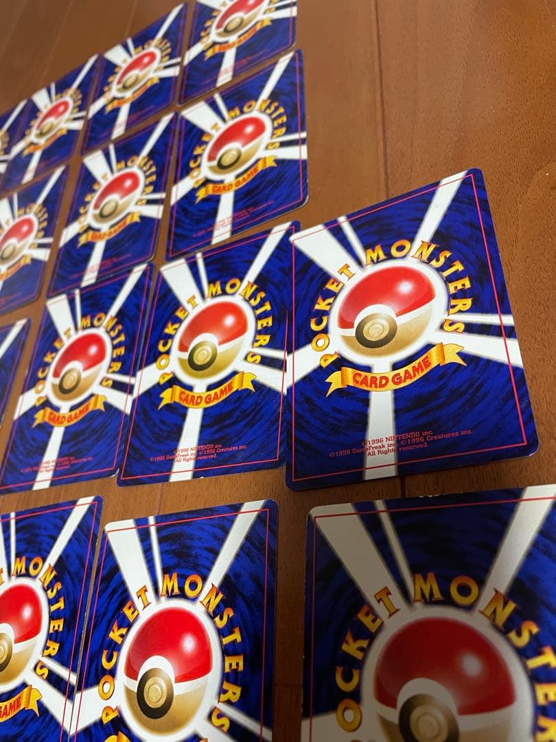 まとめ売り　ポケモンカード　旧裏各種とポケモンカード入れ