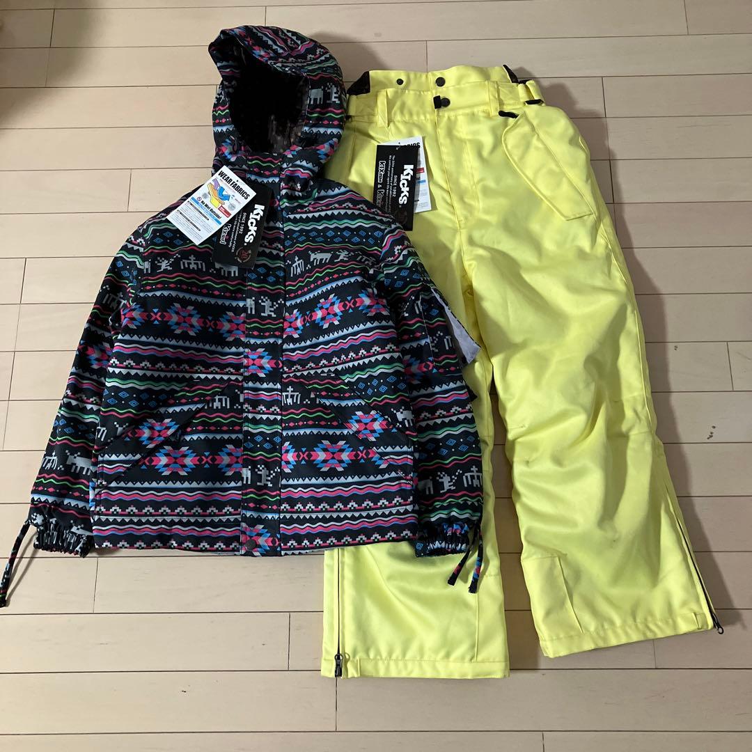 1.29 キックス 新品未使用 スノーボードウェア ブラック 総柄 130