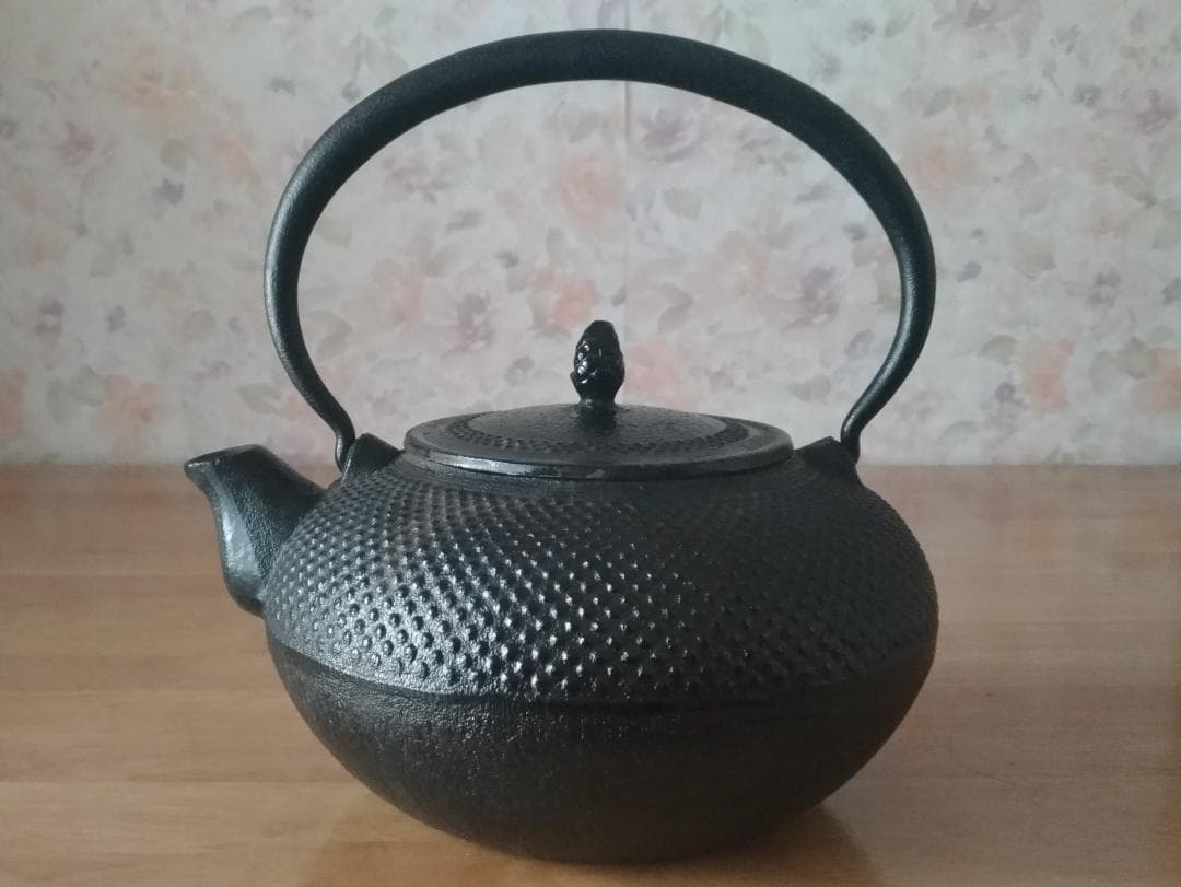 ★南部鉄器　鉄瓶　アラレ模様★