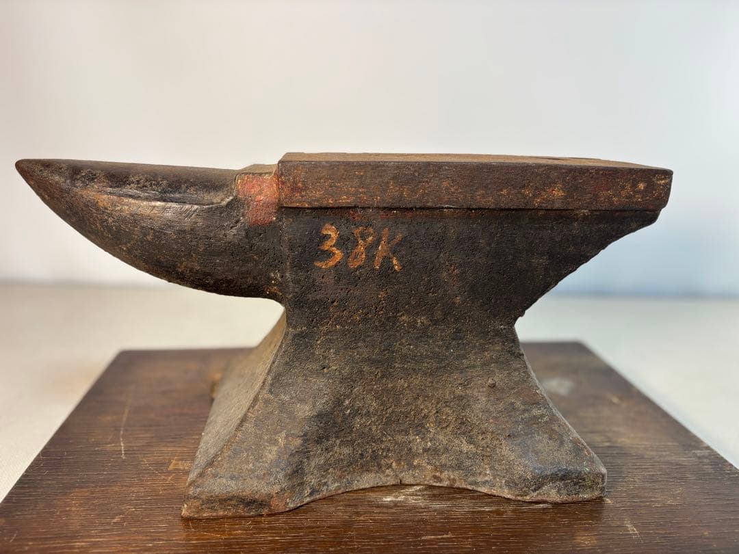 鍛冶屋の金床アンビル 金床 　角付き 作業台 叩き台