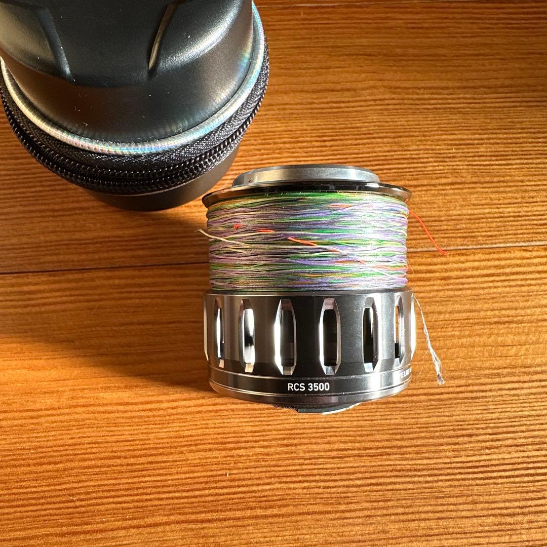 美品　DAIWA SALTIGA　BJ3500SH スプール付き