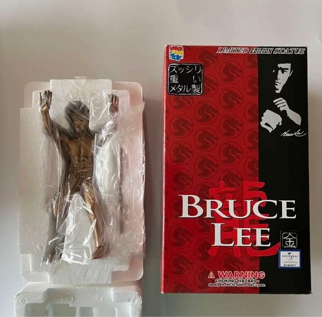 【ズッシリ重いメタル製】BRUCE LEE ブルース・リー (金)