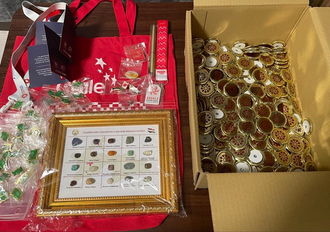 関西万博　パビリオングッズ・非売品まとめ売り