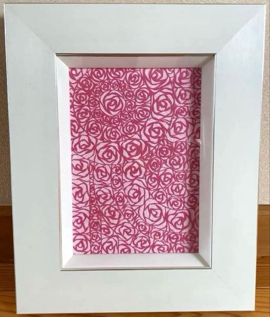 デザイン アート　ピンクの薔薇　切り絵　美　内なる宇宙　潜在意識