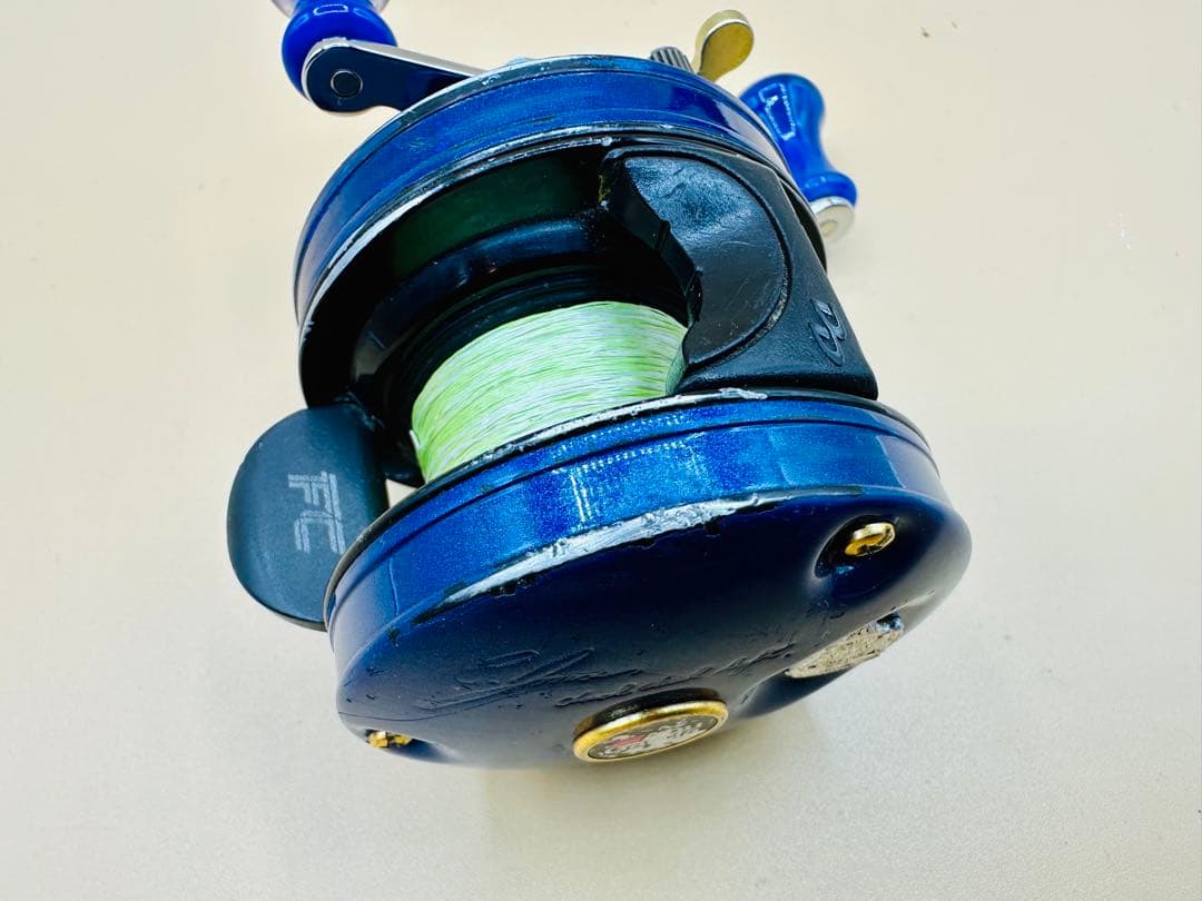 アブガルシア Ambassadeur 4601C DFL IAR（左ハンドル）青