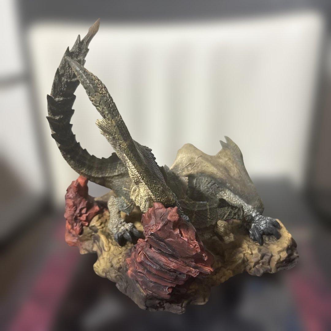 【最終価格】モンスターハンター ティガレックス亜種　クリエイターズモデル