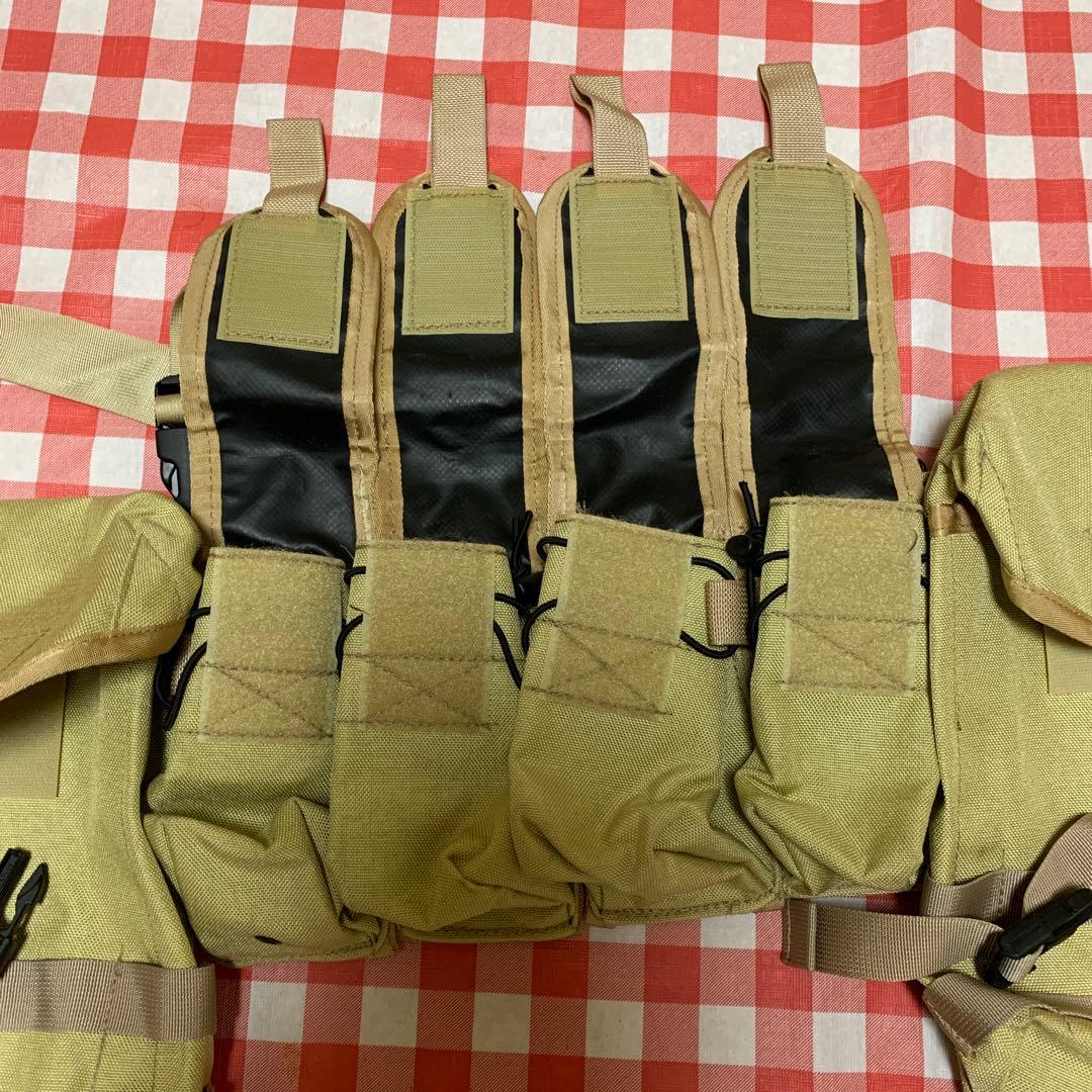 実物　tac-t タクティカルテイラー　チェストリグ