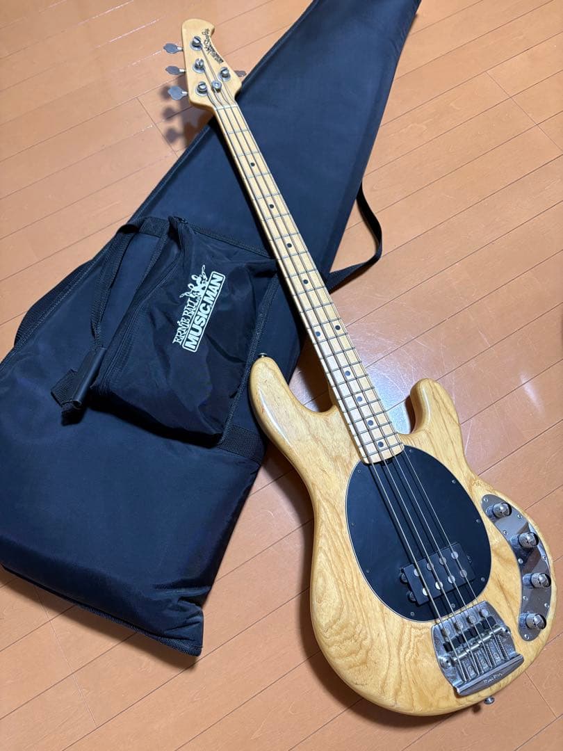 【美品】Music Man StingRay 4弦ベース 純正ケース付