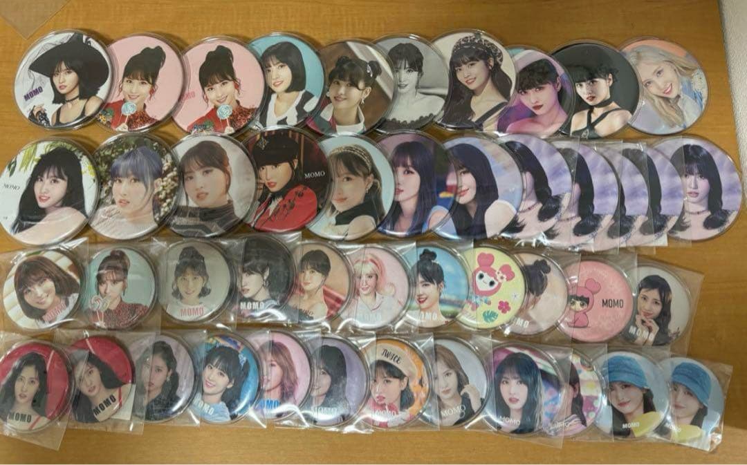 TWICE モモ 缶バッジ