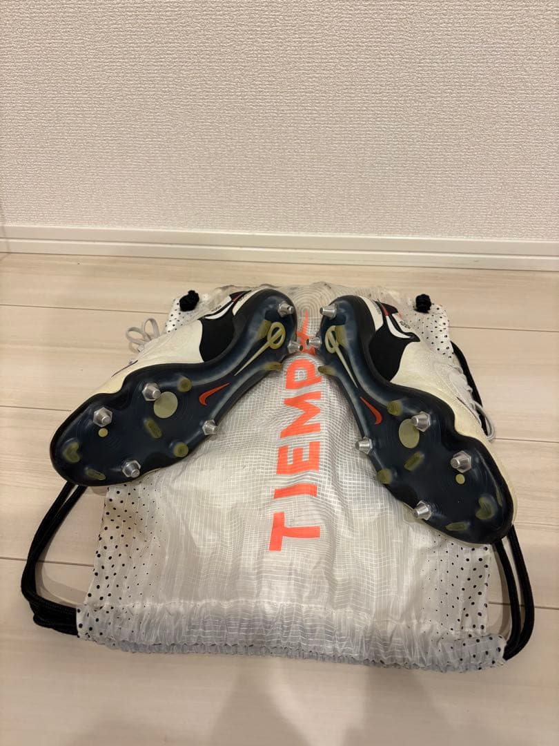 NIKE ティエンポ レジェンド 10 SGサッカーシューズ・スパイク