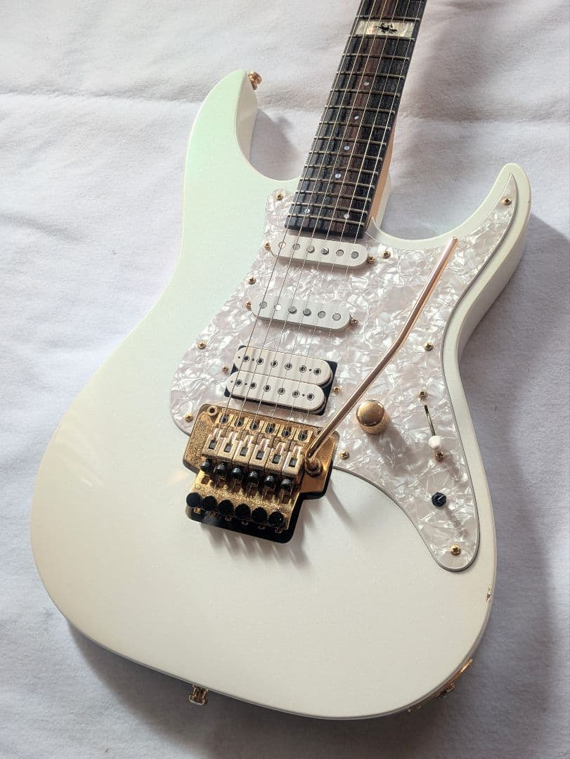 FERNANDES LA-80KK L'Arc〜en〜Ciel kenモデル