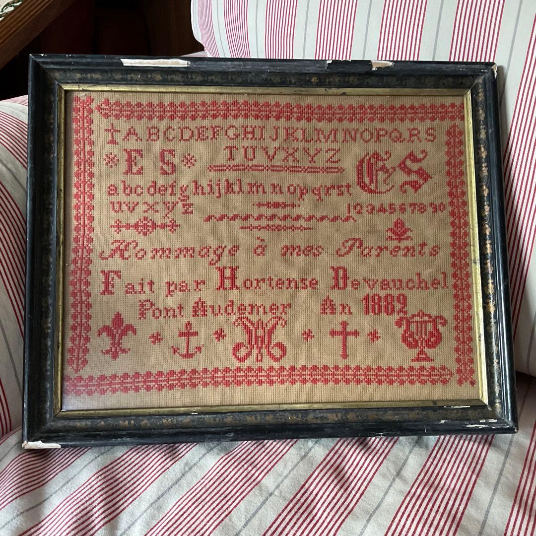刺繍 フランス アンティーク サンプラー フレーム 1882年 ガラス入り 額装
